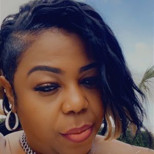 Meet your Posher, Latrice